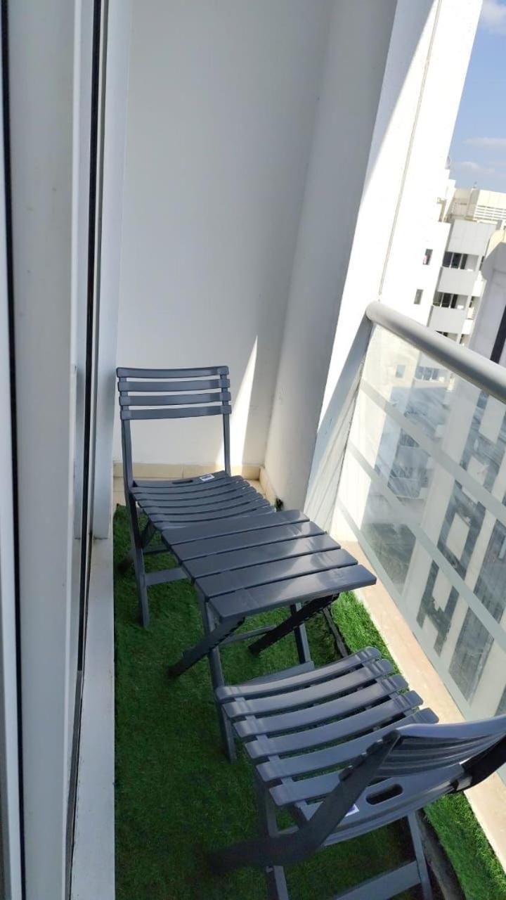 Backpackers Heaven ! 18 Beds In A 2 Bedroom Apartment In Front Of Union Metro Station Diera Dubai Esterno foto